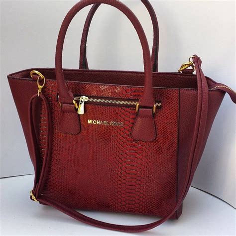 Winter Michael Kors: Purses, Bags, Sunglasses & More 